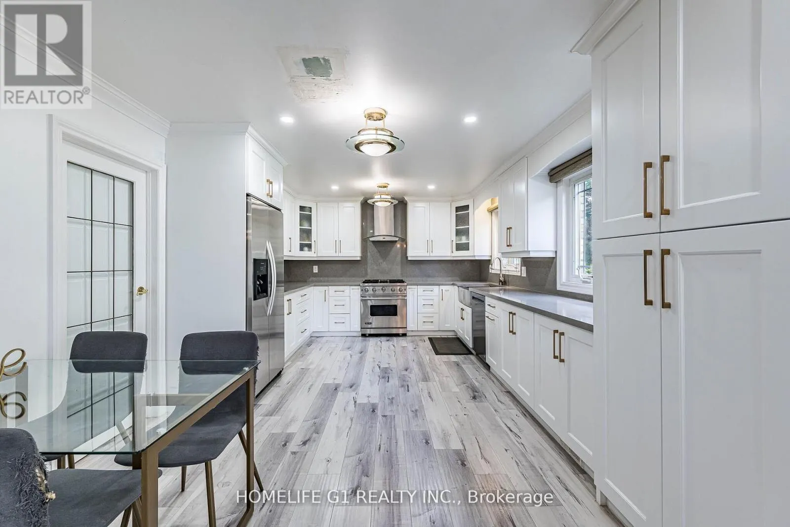 17 CRESCENT HILL DRIVE S