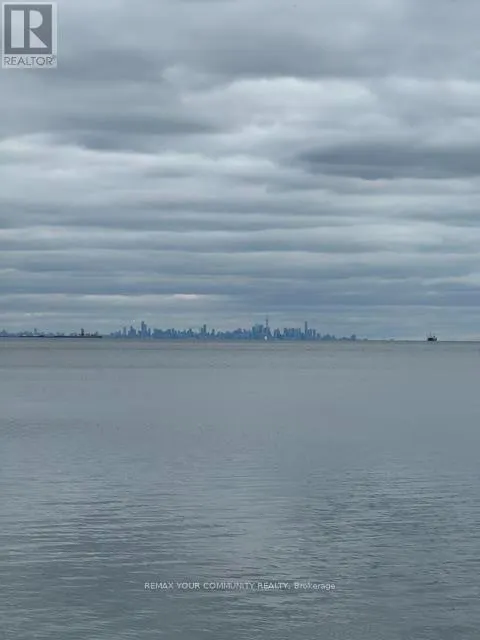 1427 LAKESHORE ROAD W