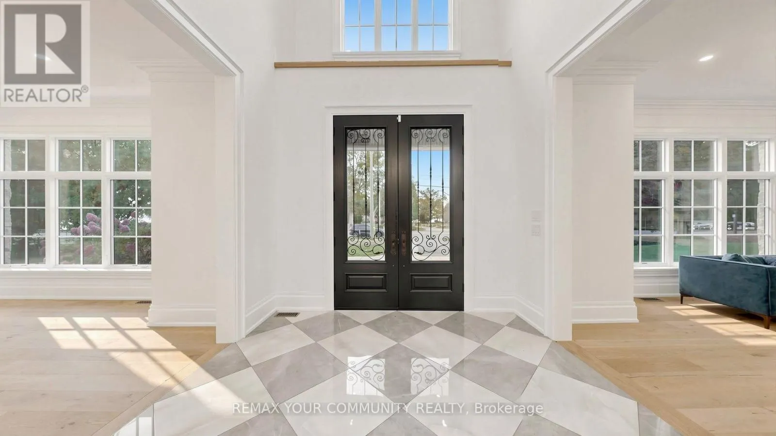 1427 LAKESHORE ROAD W