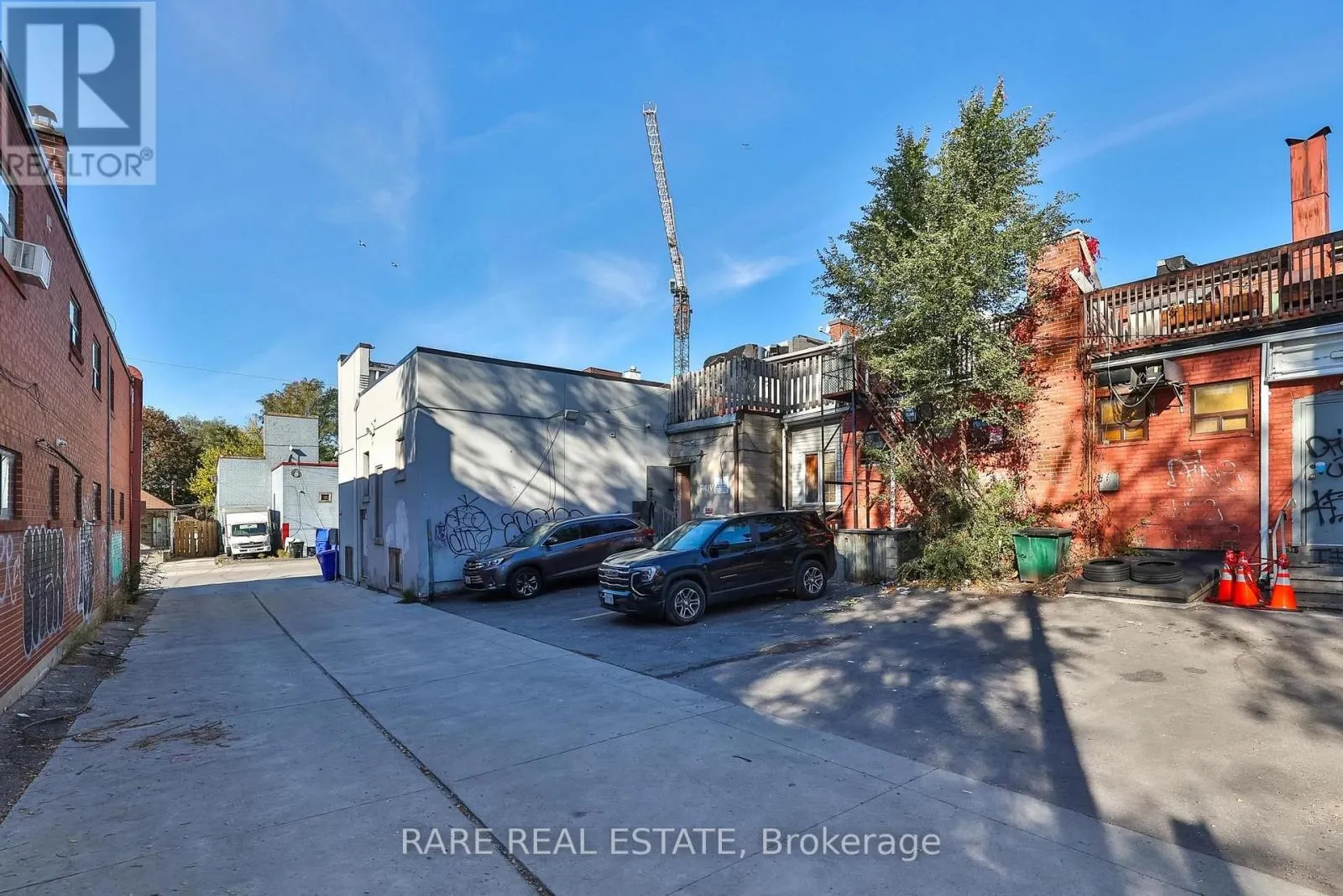 4 - 167 DYNEVOR ROAD