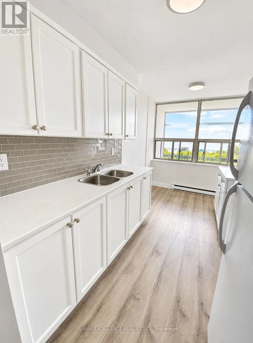 505 - 25 KENSINGTON ROAD