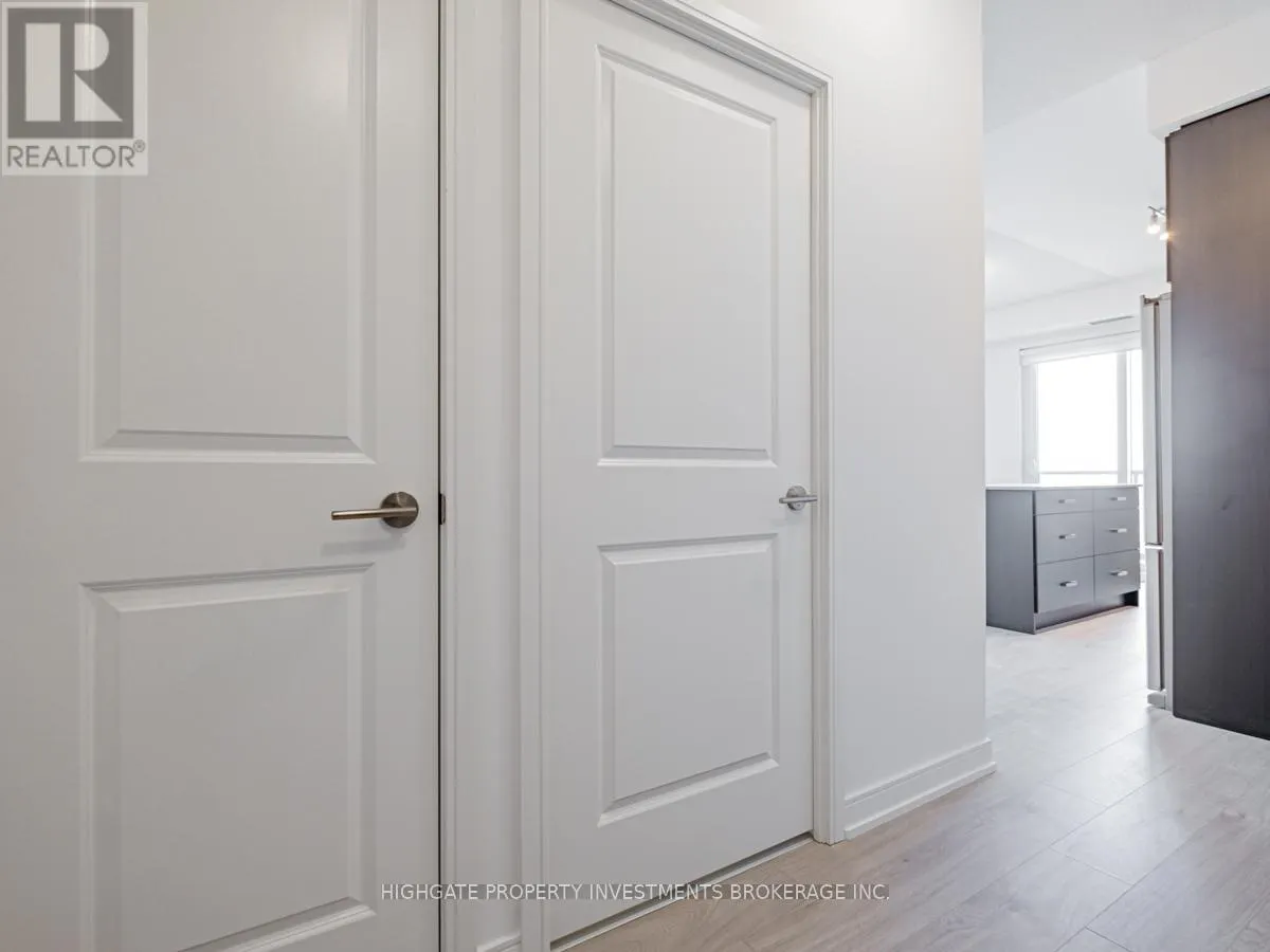 1601 - 8 NAHANI WAY