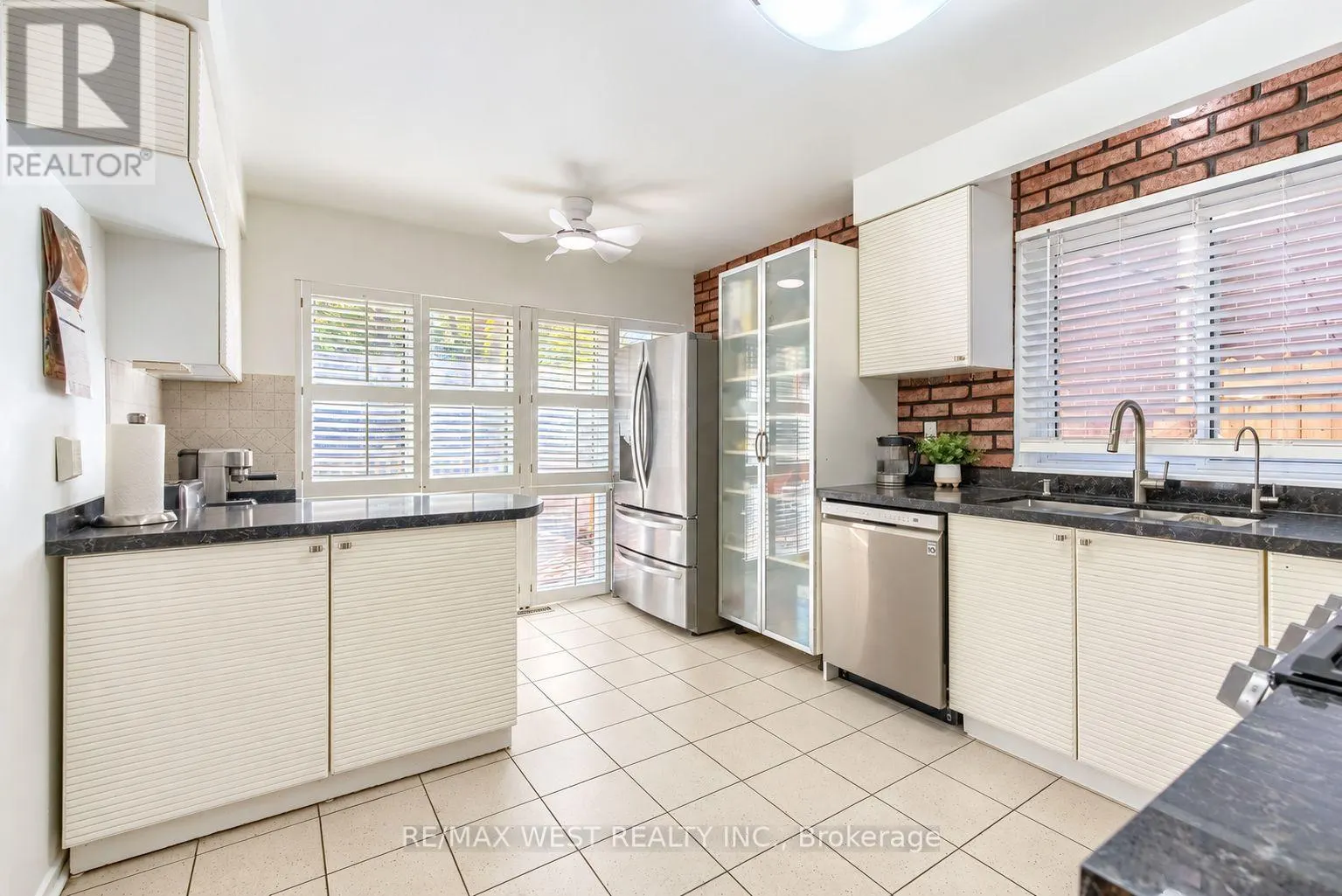 42 MASSEYGROVE CRESCENT
