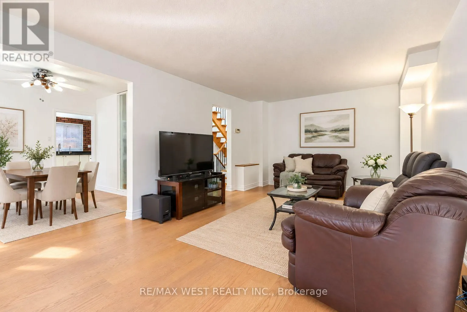 42 MASSEYGROVE CRESCENT