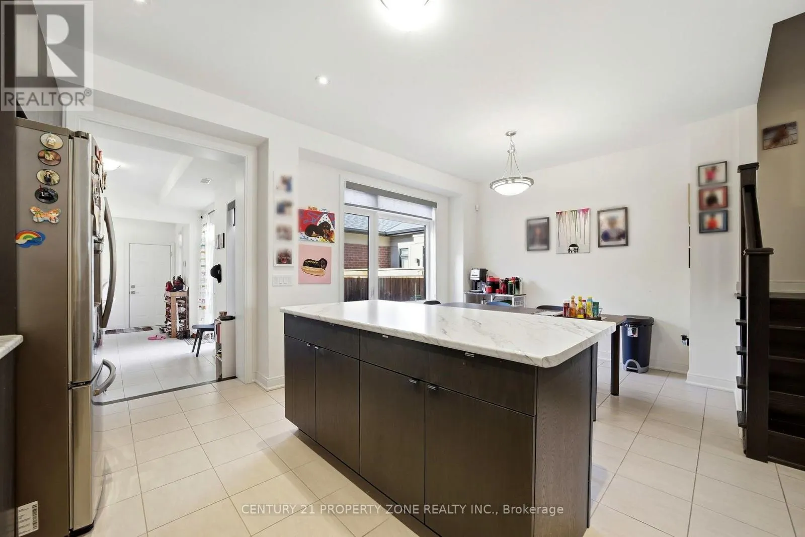 100 PEARMAN CRESCENT