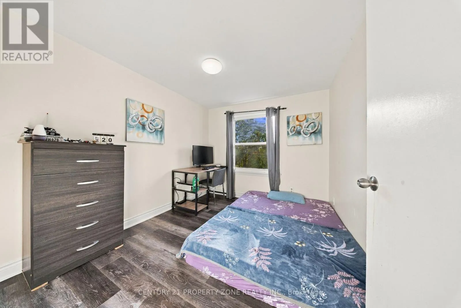 38 EDEN PARK