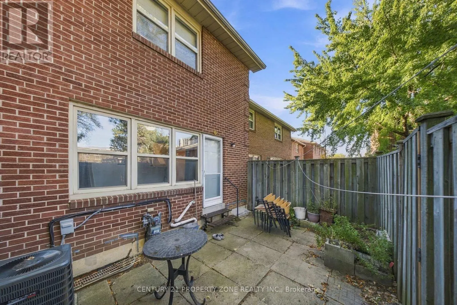 38 EDEN PARK