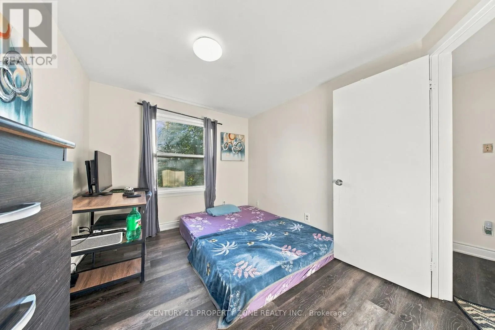 38 EDEN PARK