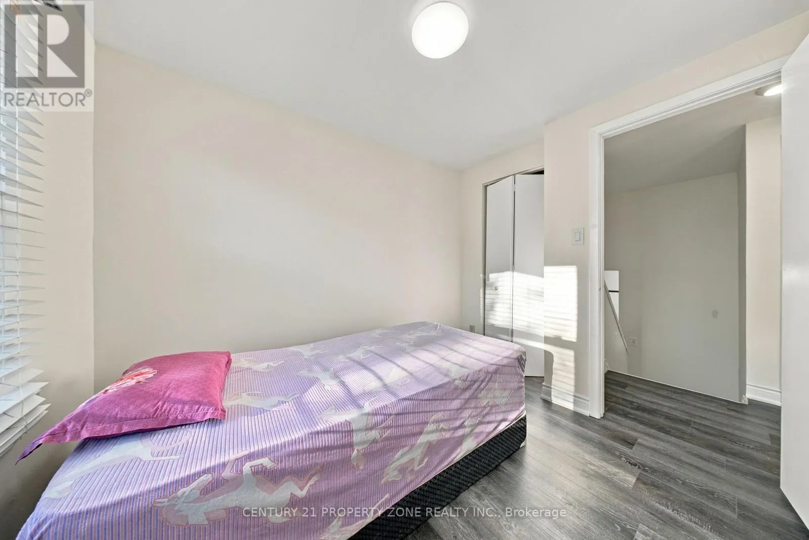 38 EDEN PARK