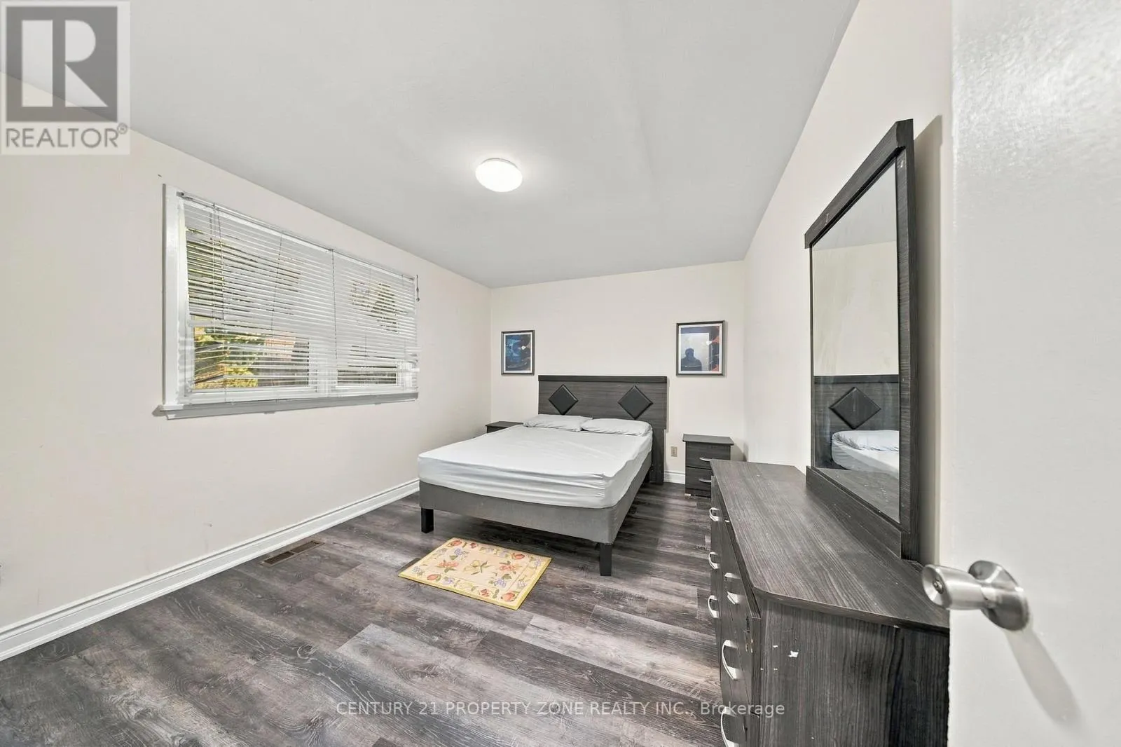 38 EDEN PARK