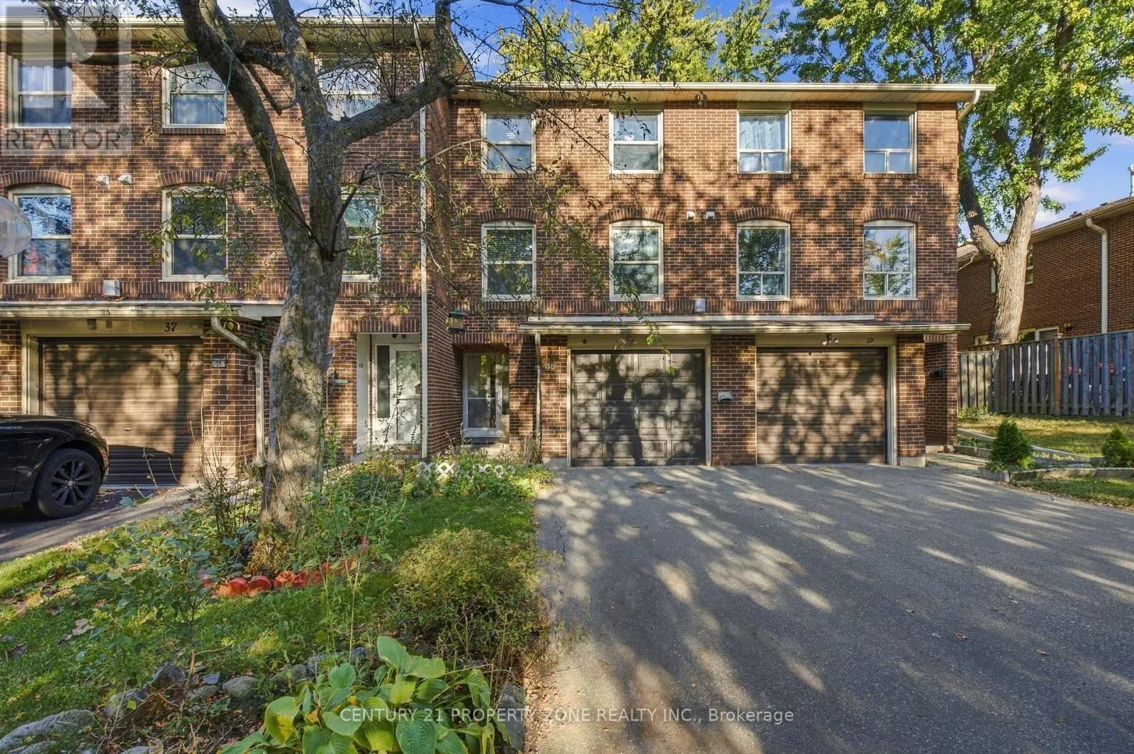 38 EDEN PARK