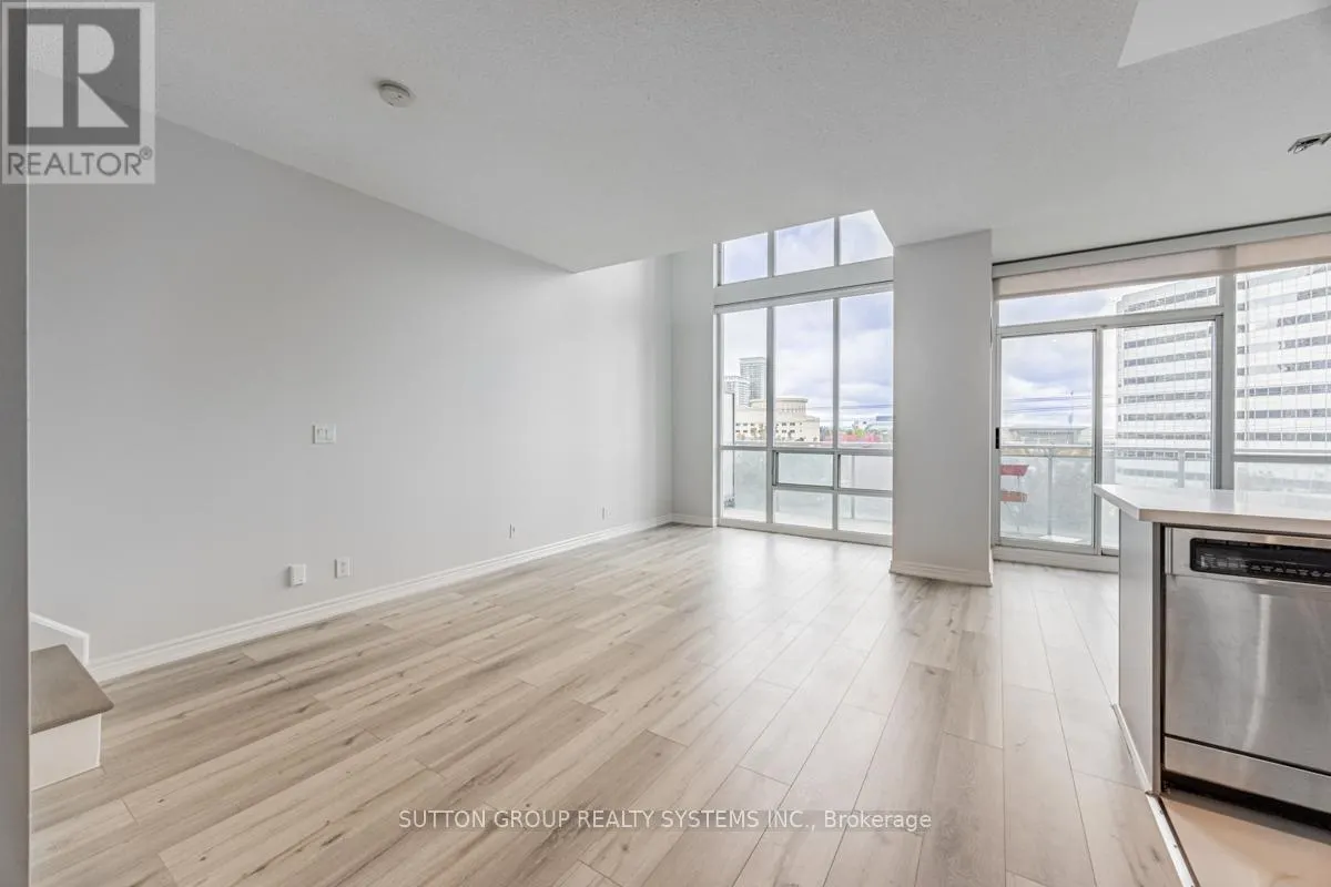 505 - 3939 DUKE OF YORK BOULEVARD