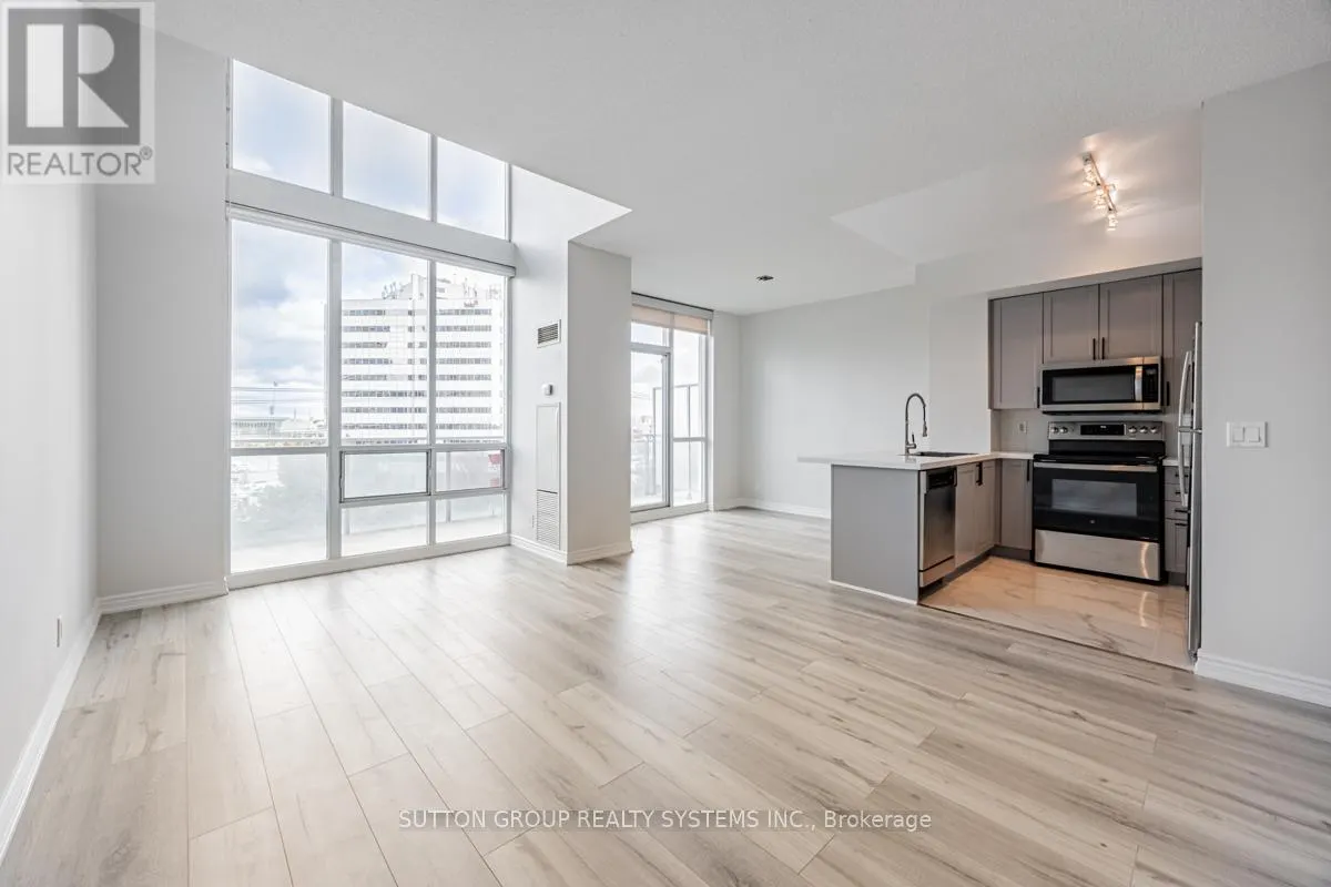 505 - 3939 DUKE OF YORK BOULEVARD