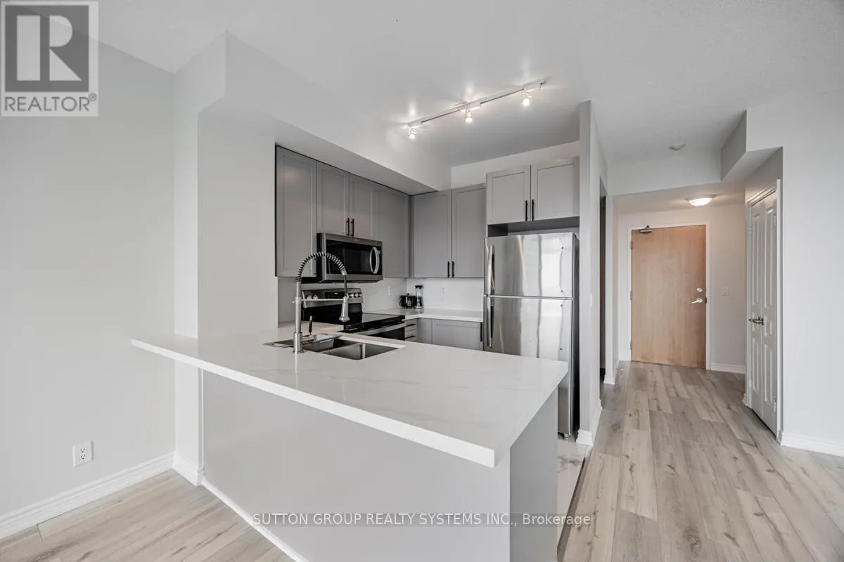 505 - 3939 DUKE OF YORK BOULEVARD