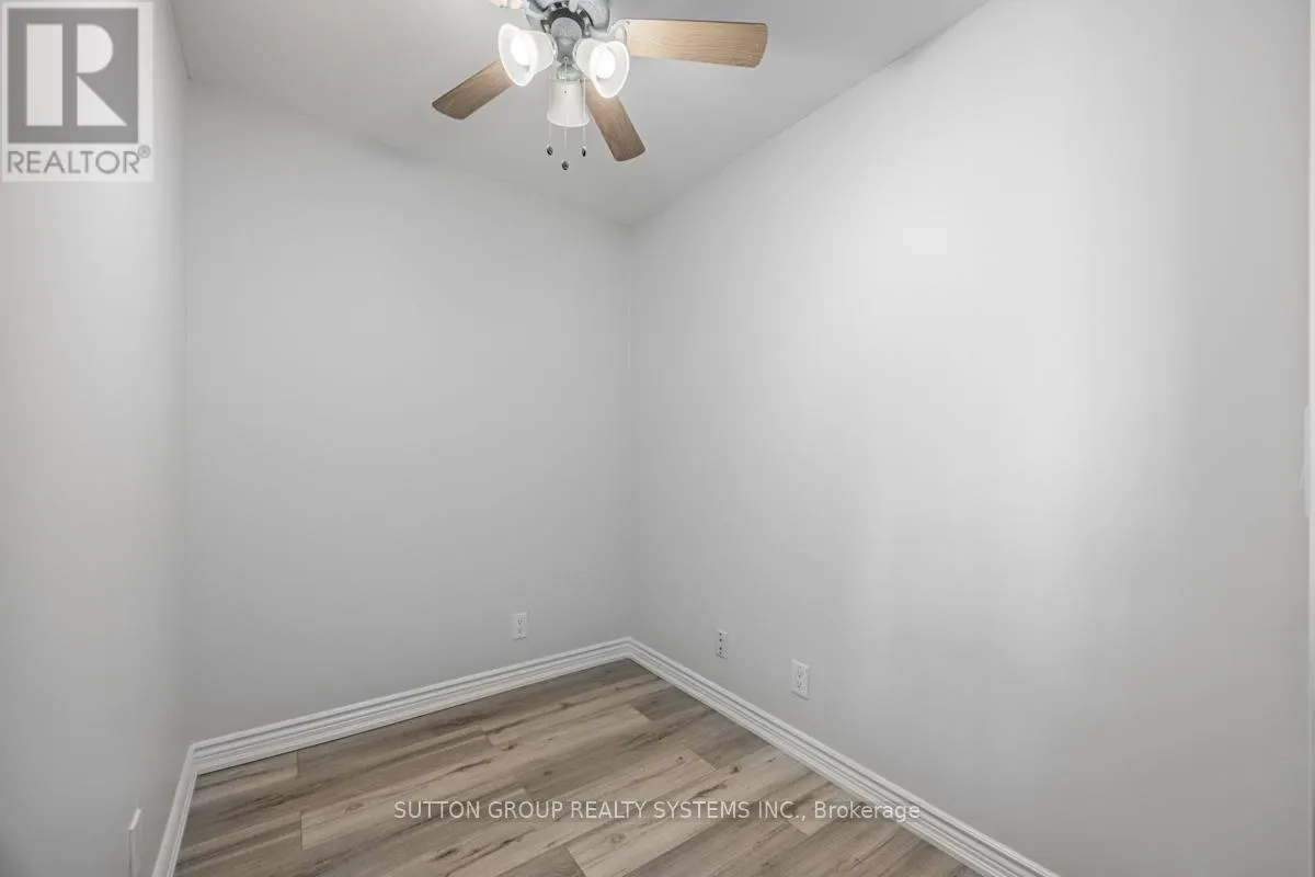 505 - 3939 DUKE OF YORK BOULEVARD