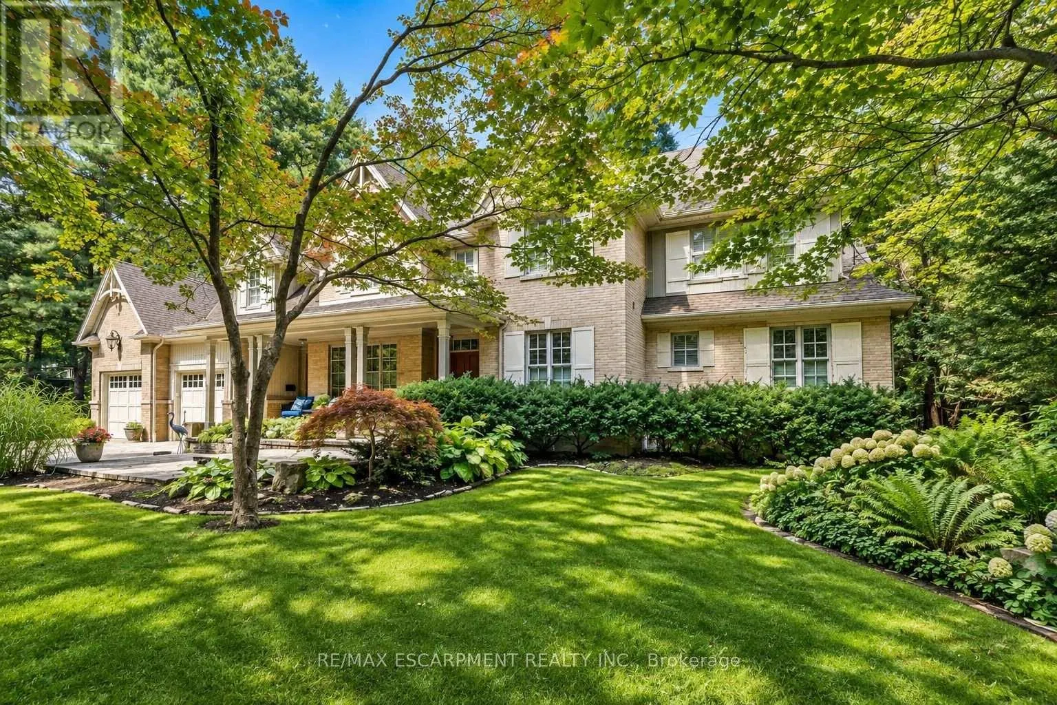 2209 PINENEEDLE ROW