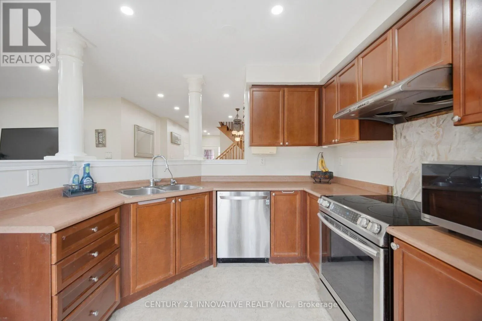 838 MCKAY CRESCENT