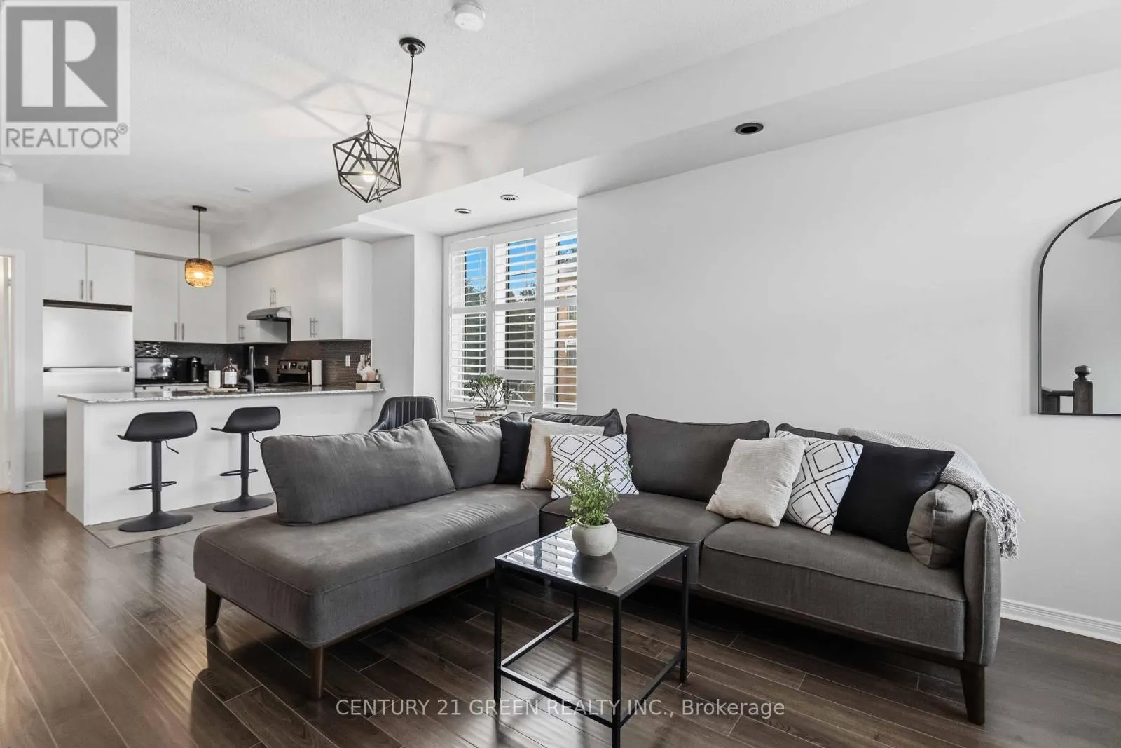 43 - 180 HOWDEN BOULEVARD