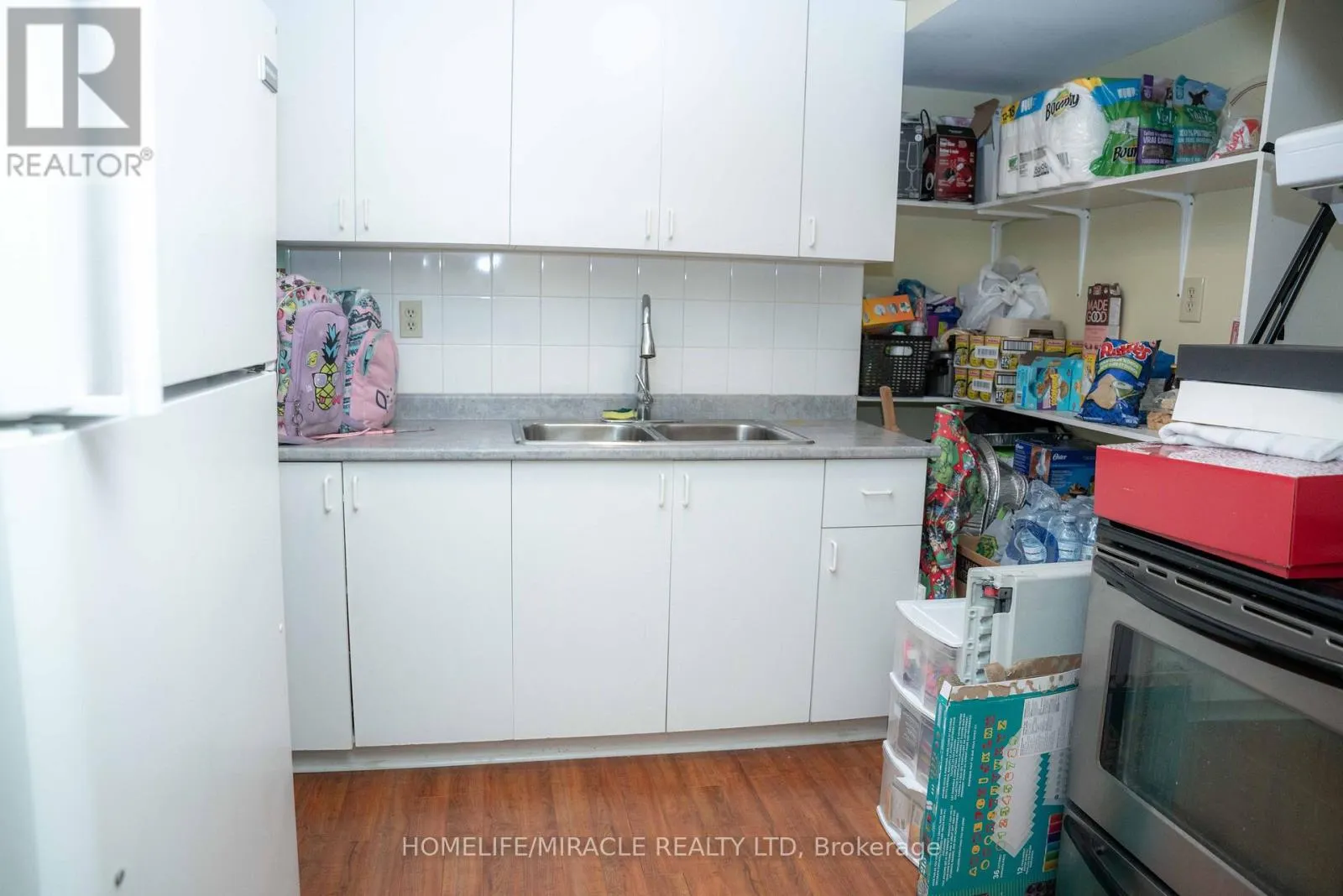 52 CREDITSTONE ROAD