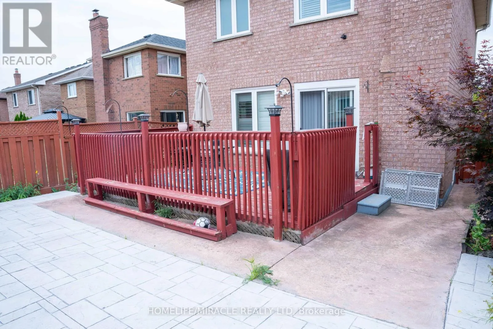 52 CREDITSTONE ROAD
