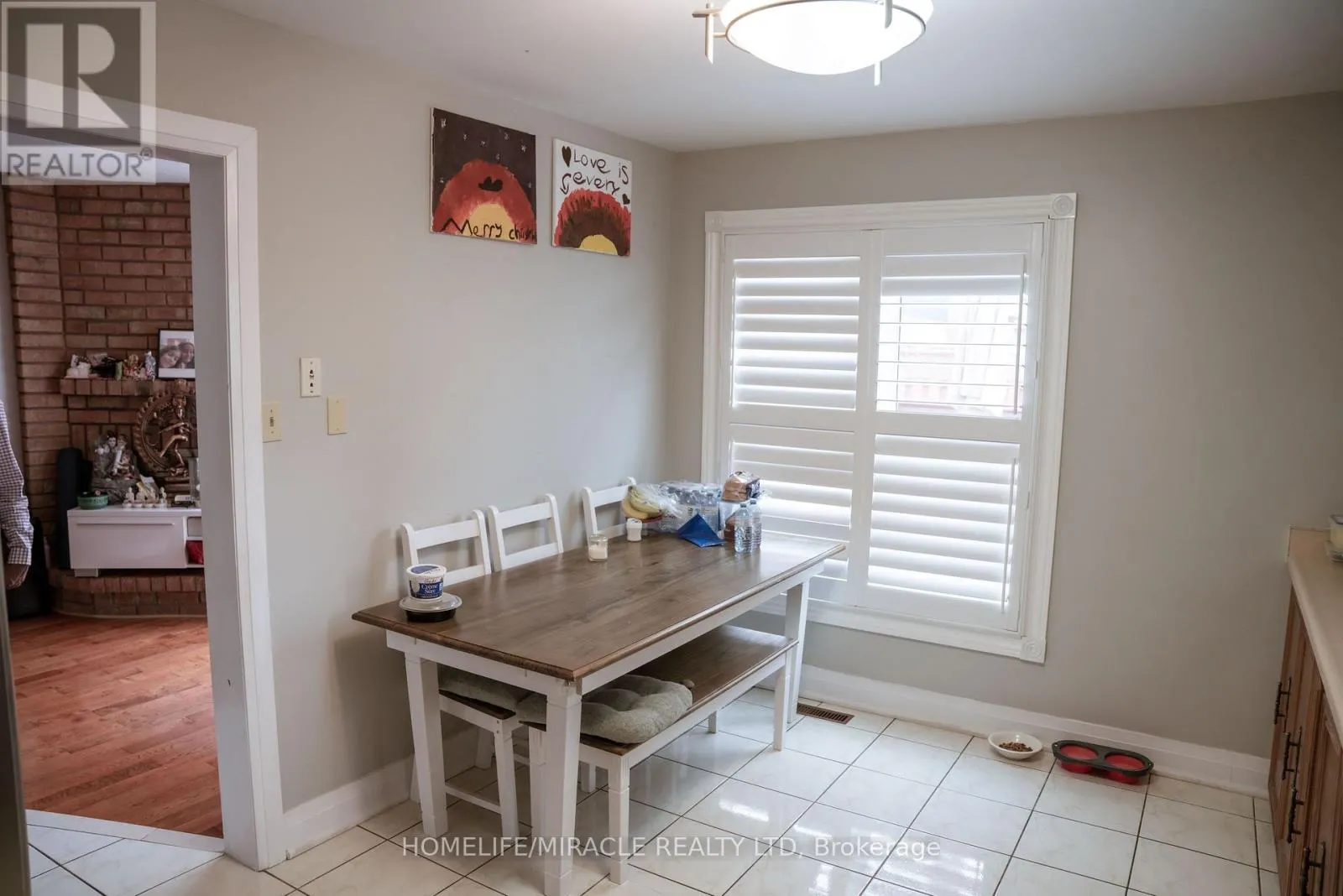 52 CREDITSTONE ROAD