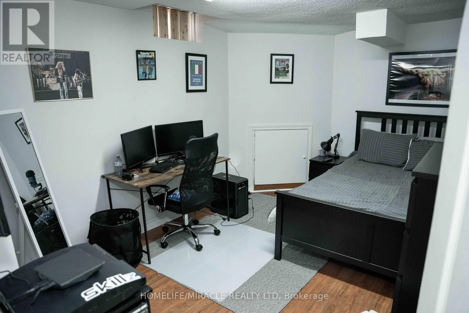 52 CREDITSTONE ROAD