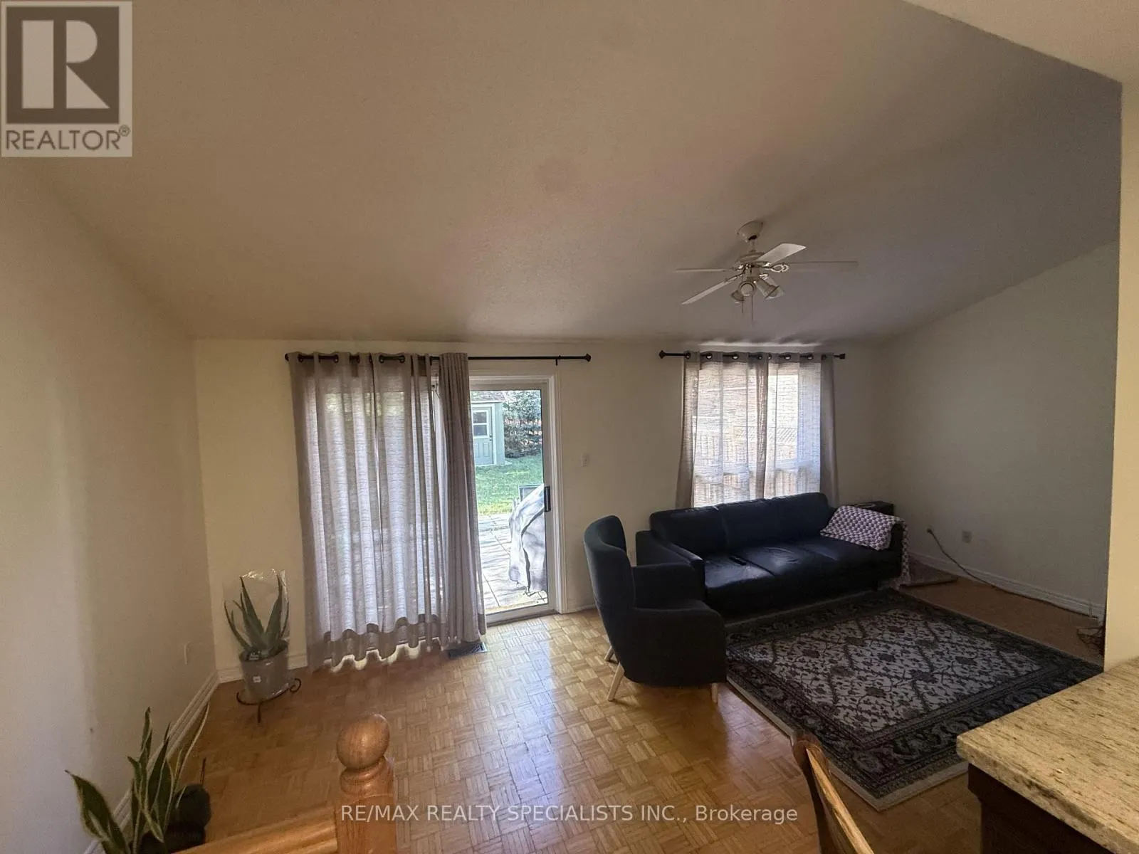 MAIN & 2ND - 2535 RAGLAN COURT