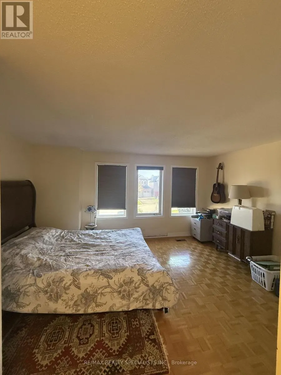 MAIN & 2ND - 2535 RAGLAN COURT
