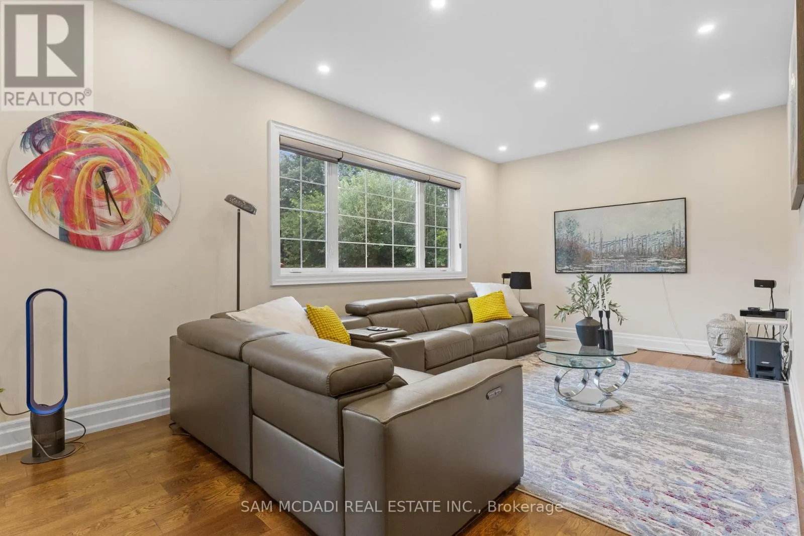834 EDISTEL CRESCENT