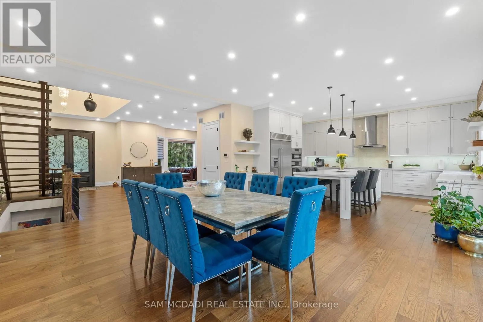 834 EDISTEL CRESCENT
