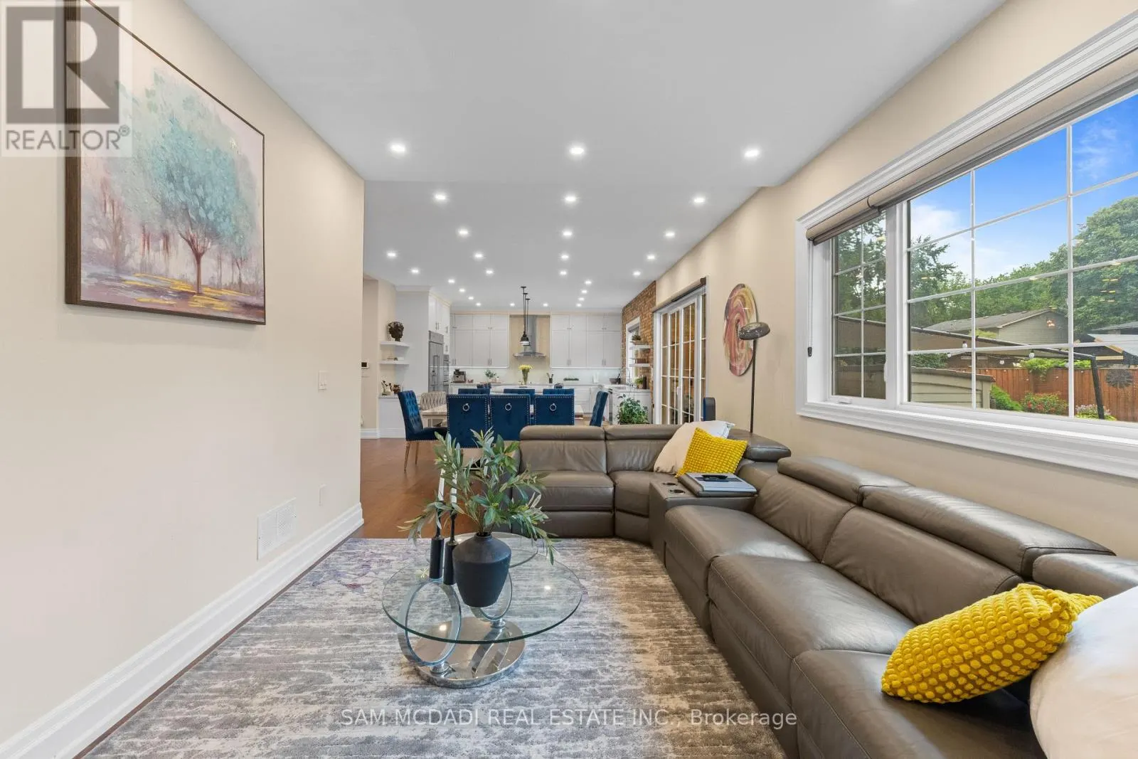 834 EDISTEL CRESCENT