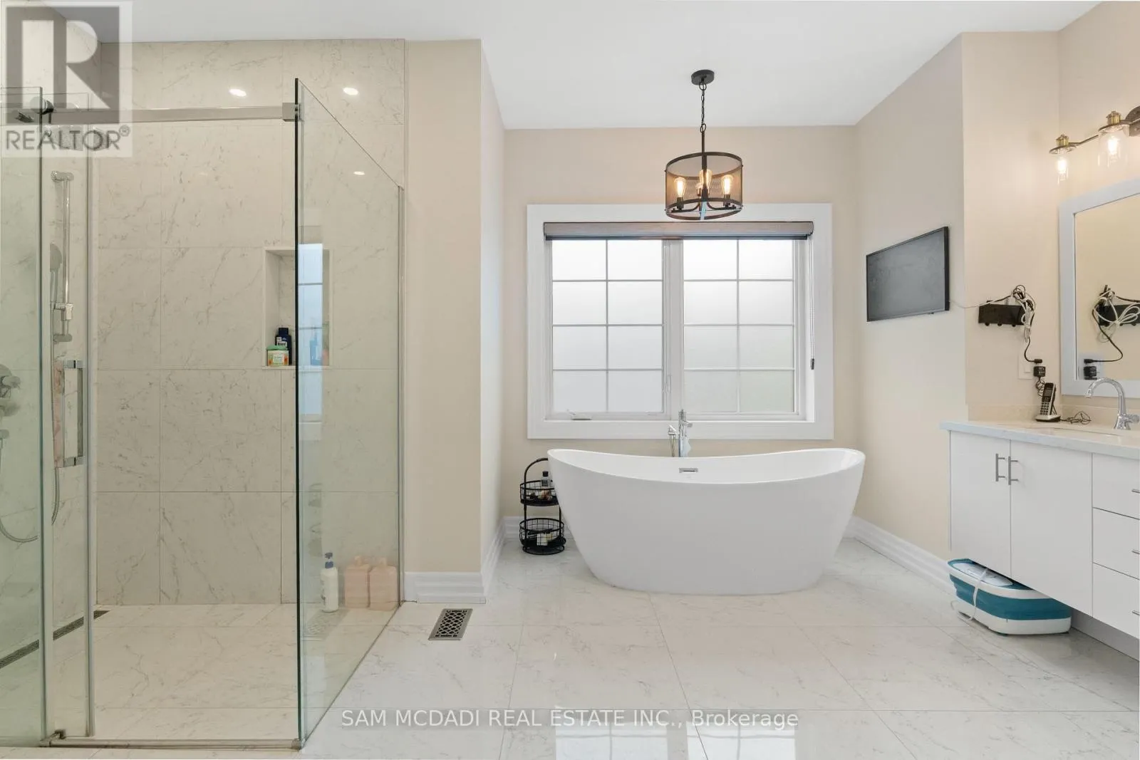 834 EDISTEL CRESCENT
