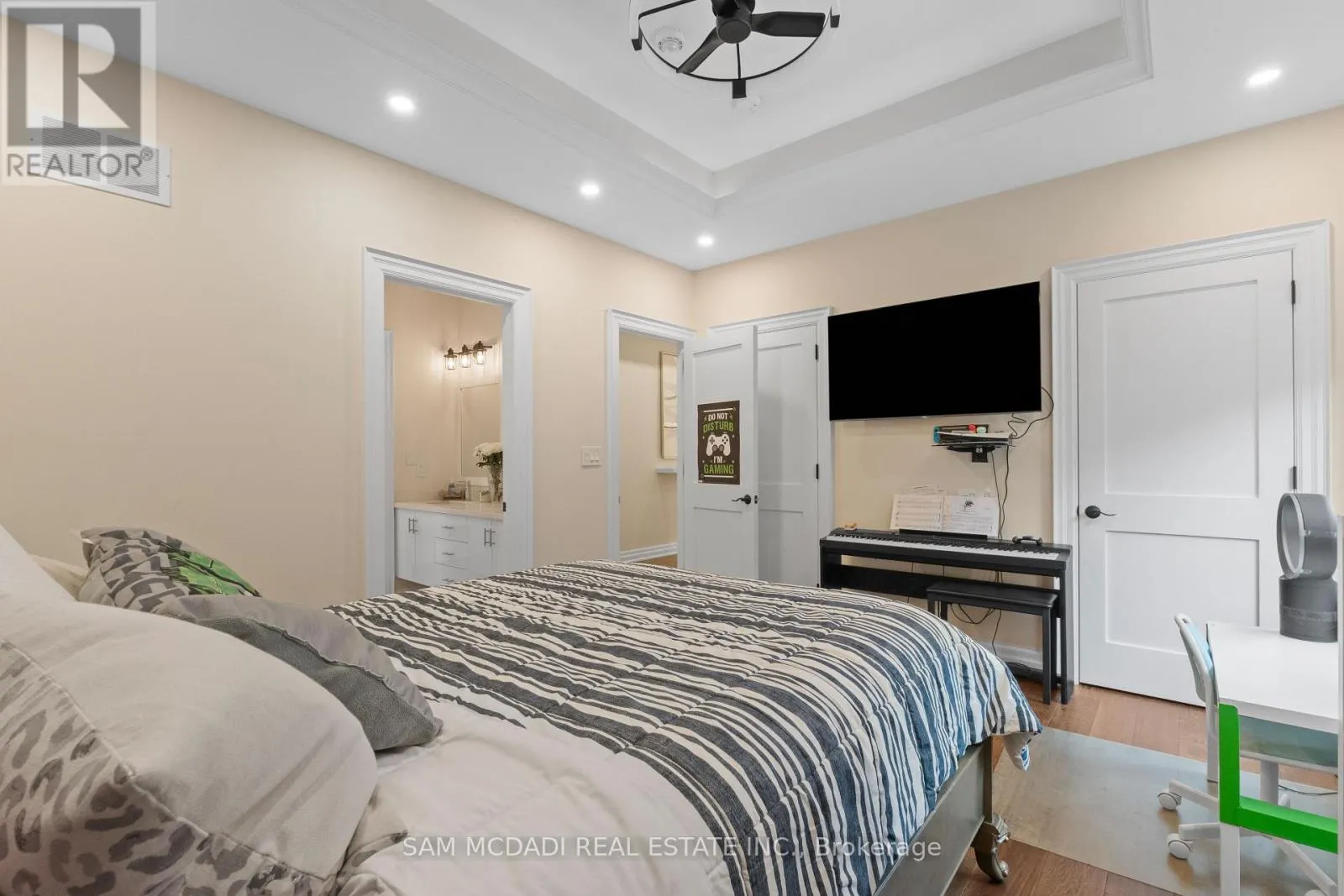 834 EDISTEL CRESCENT