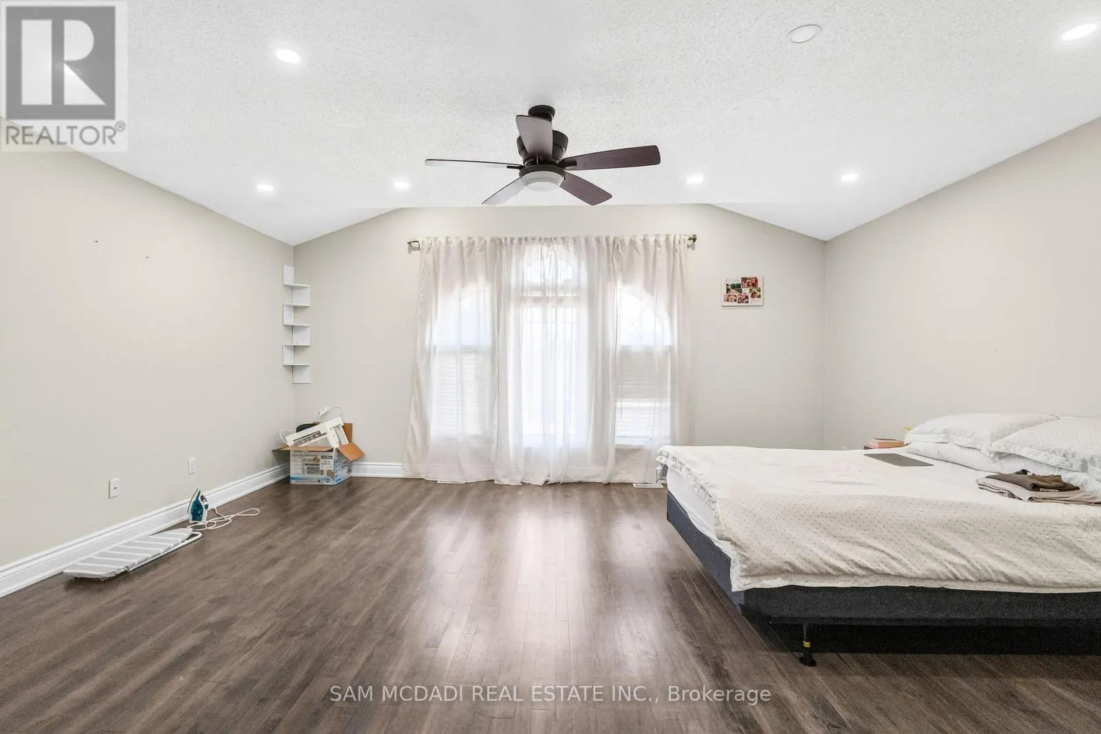 3191 OAKVIEW ROAD