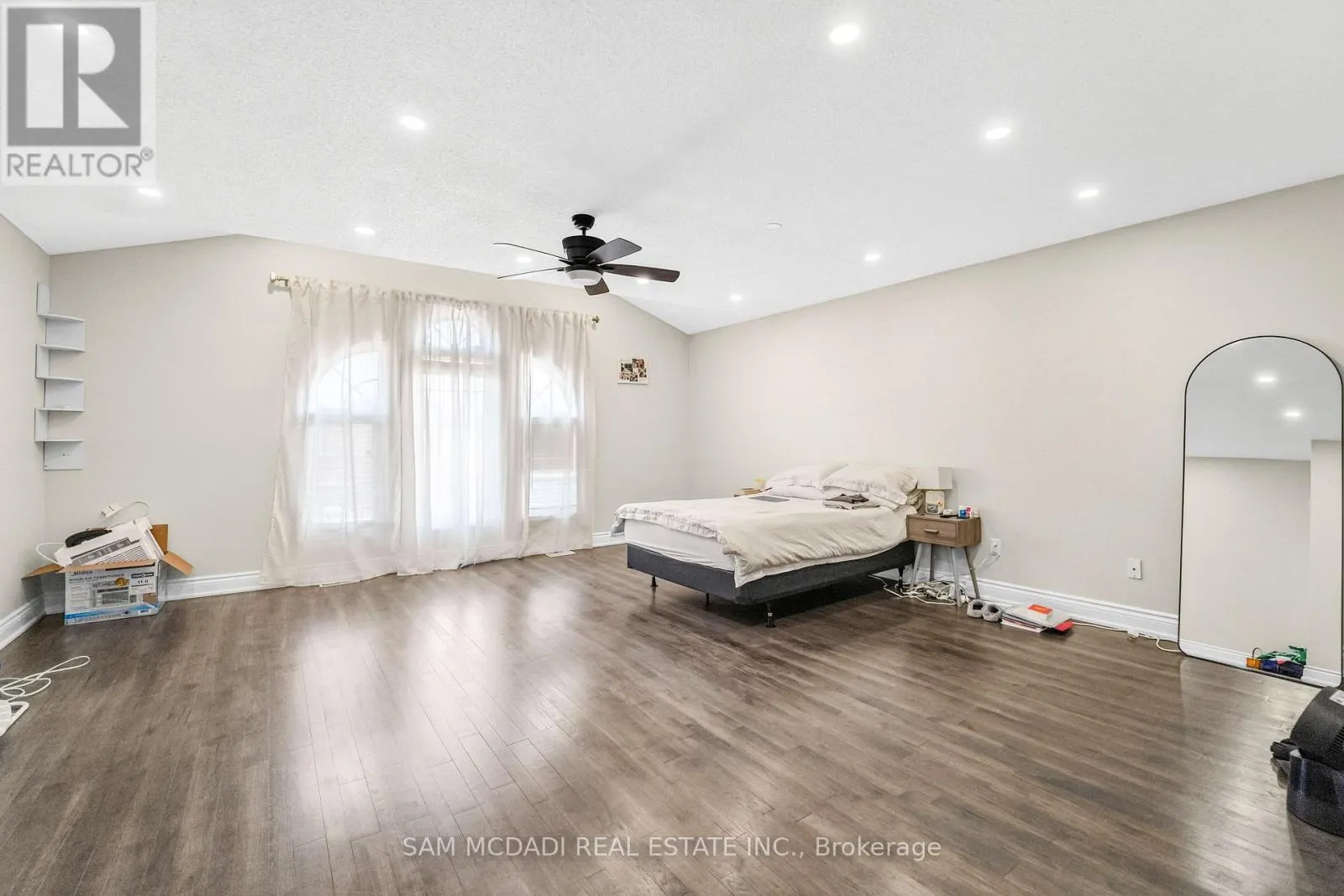 3191 OAKVIEW ROAD