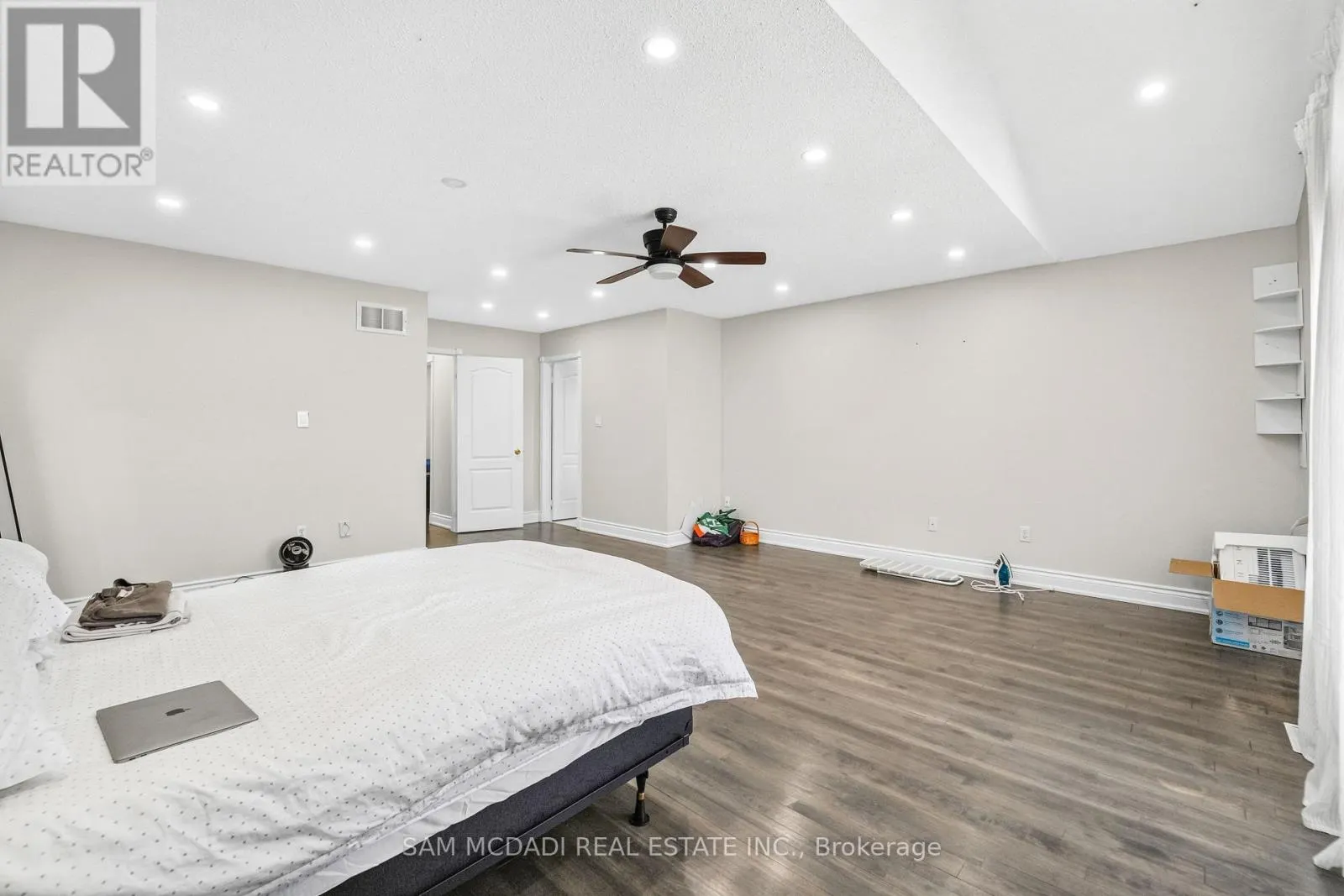 3191 OAKVIEW ROAD