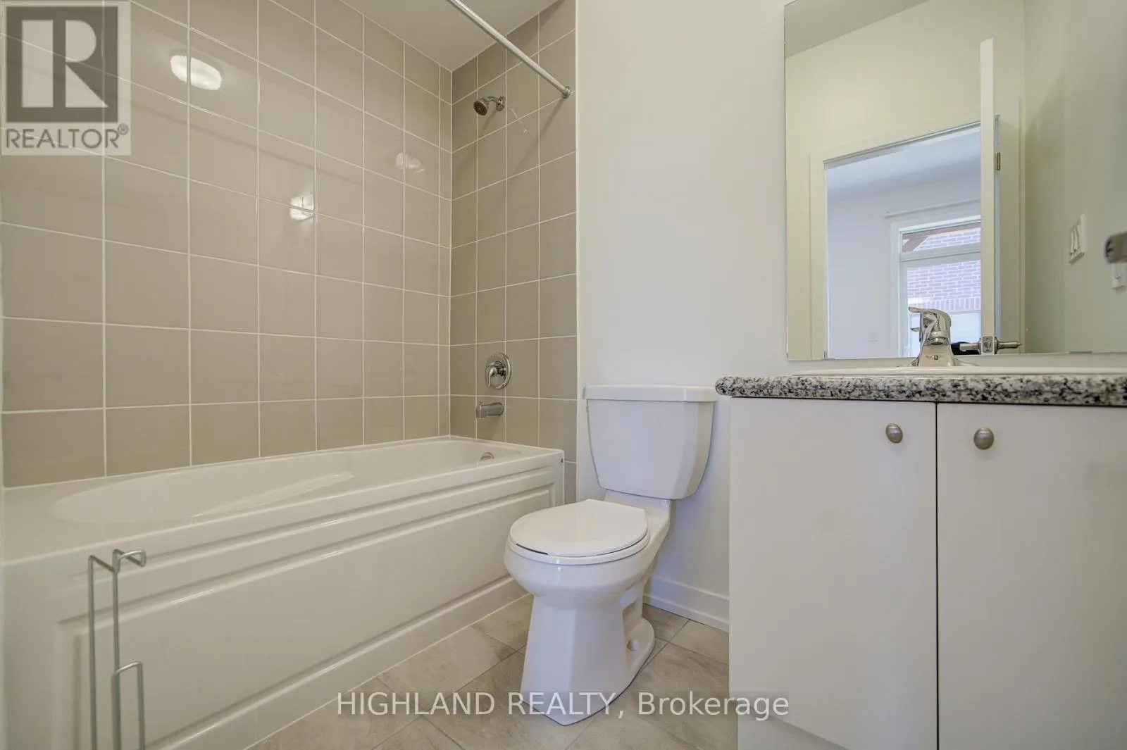 1164 DARTMOUTH CRESCENT