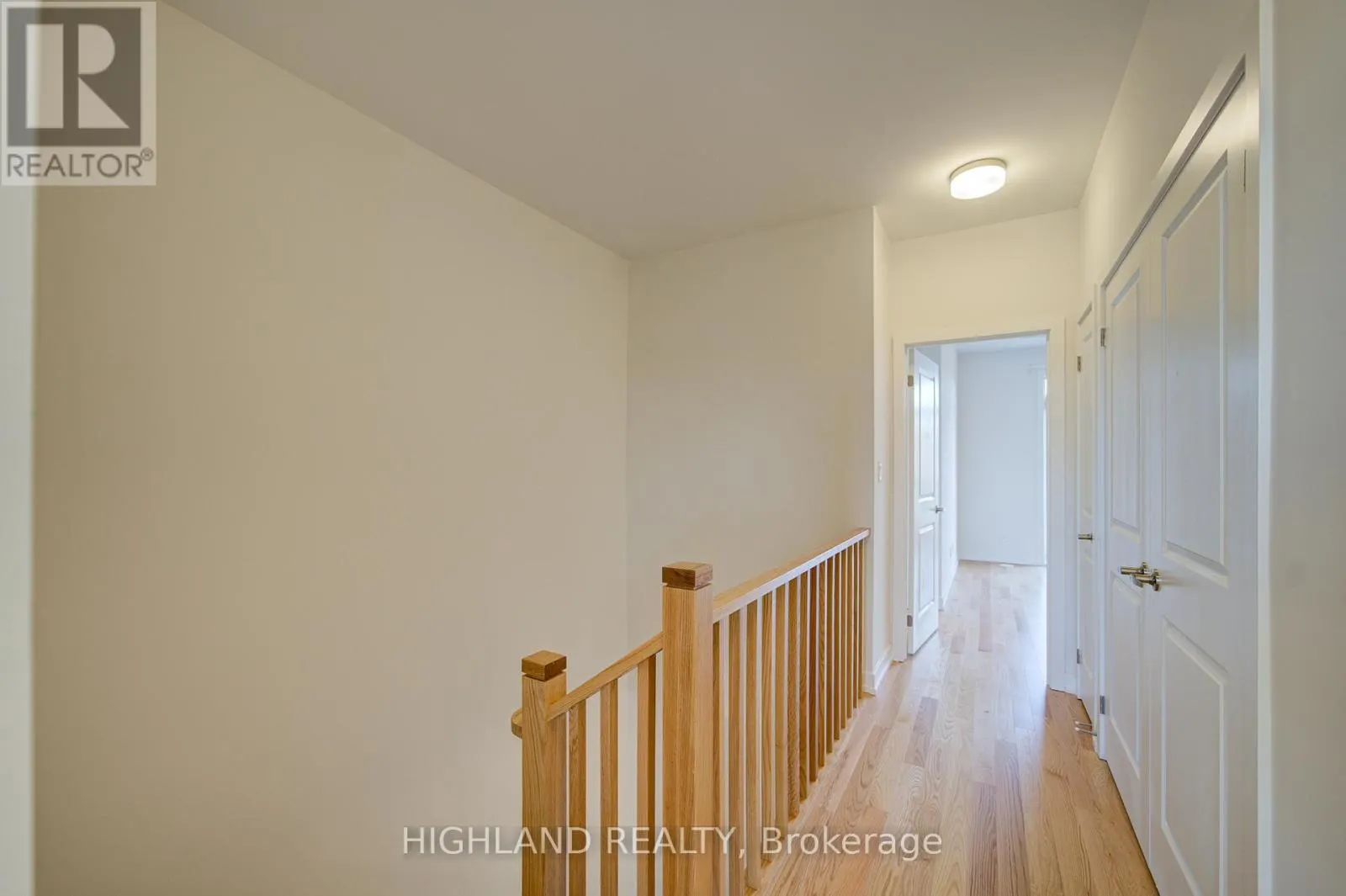 1164 DARTMOUTH CRESCENT