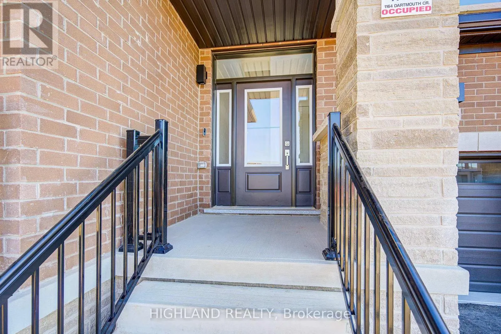 1164 DARTMOUTH CRESCENT