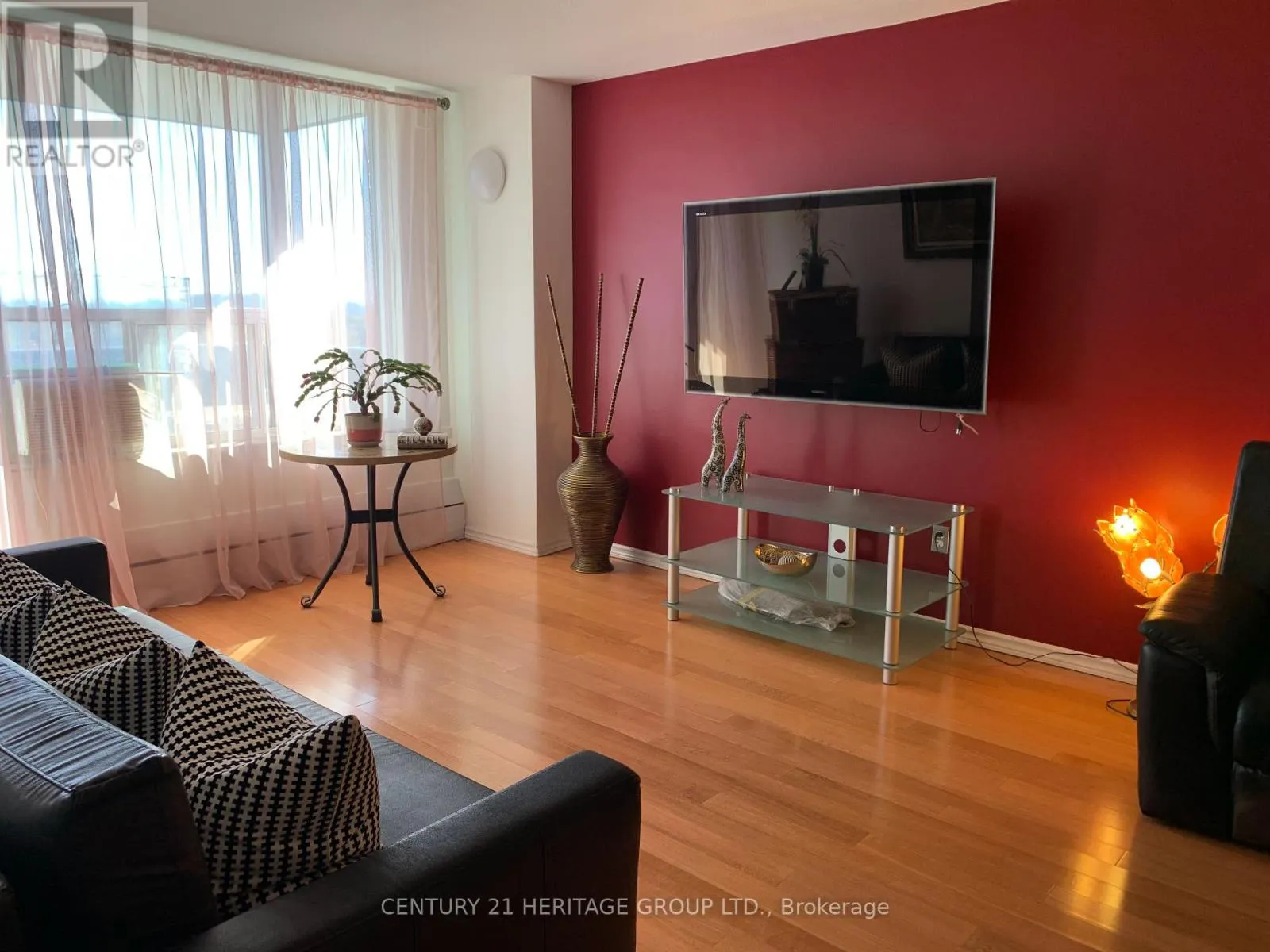 911 - 235 GRANDRAVINE DRIVE