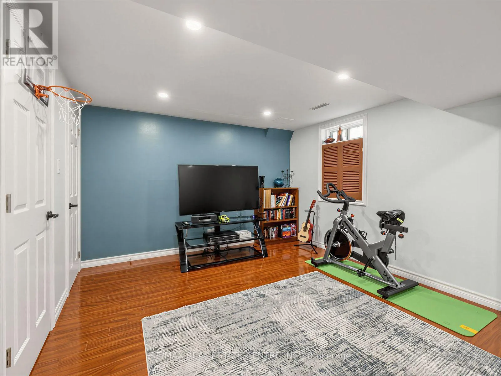 3042 PENDLETON ROAD