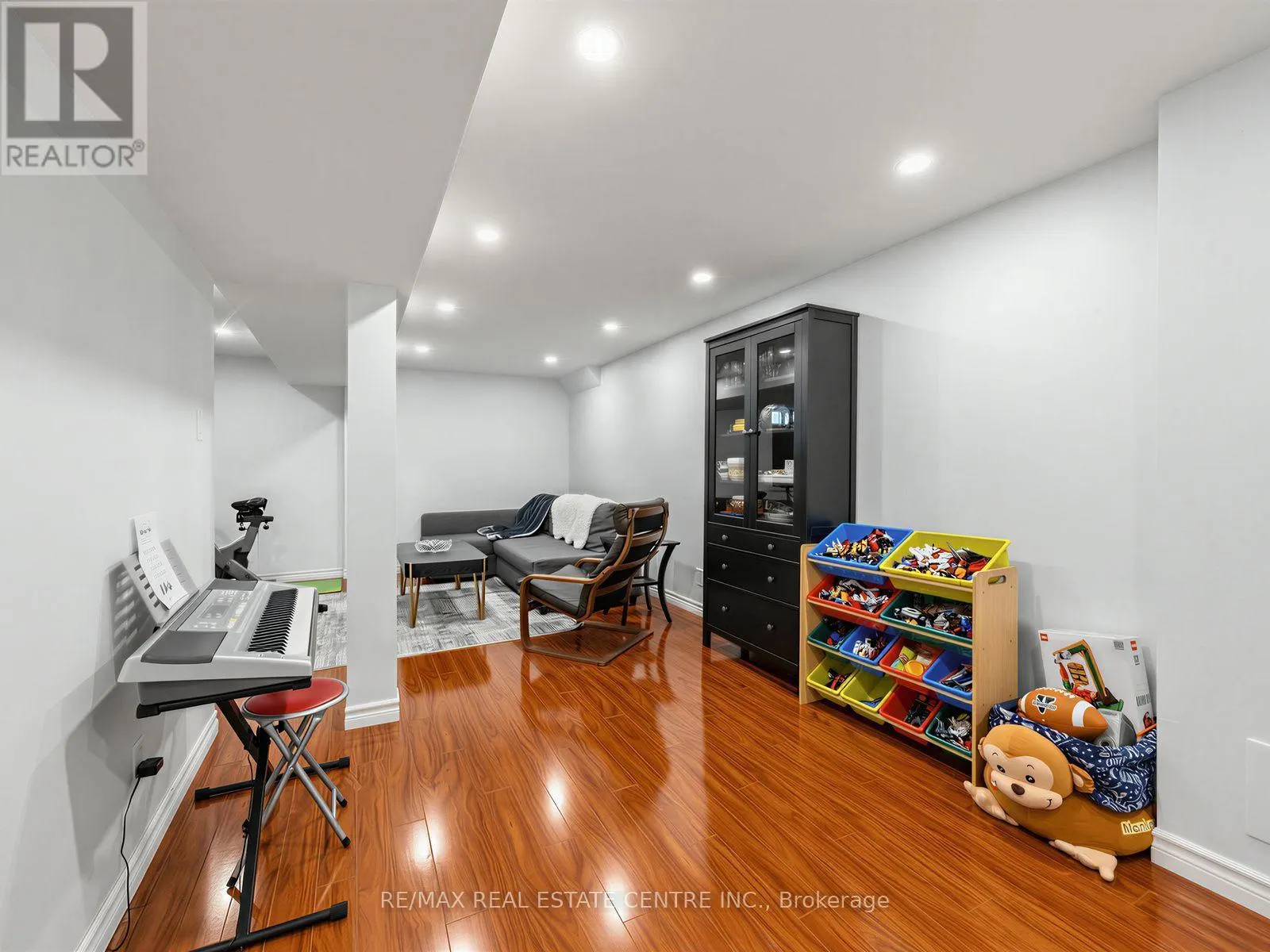 3042 PENDLETON ROAD