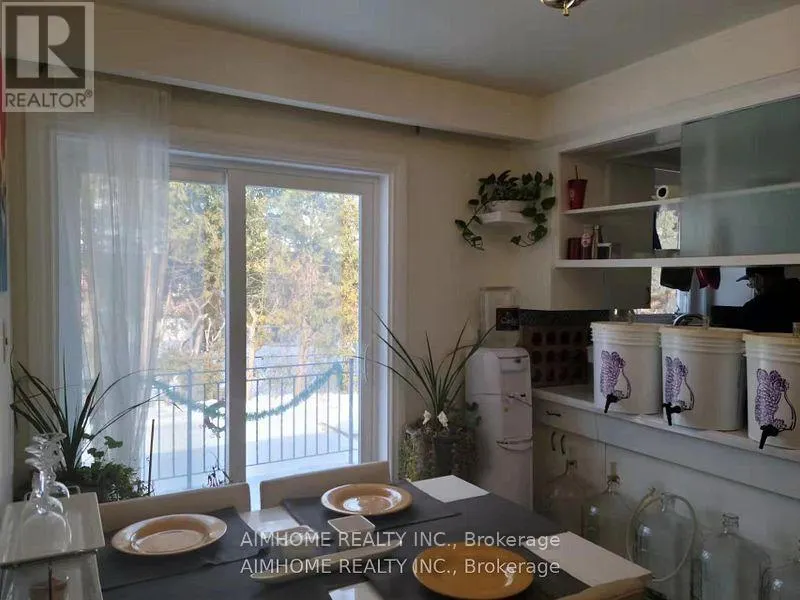 #1 - 68 CLAVER AVENUE