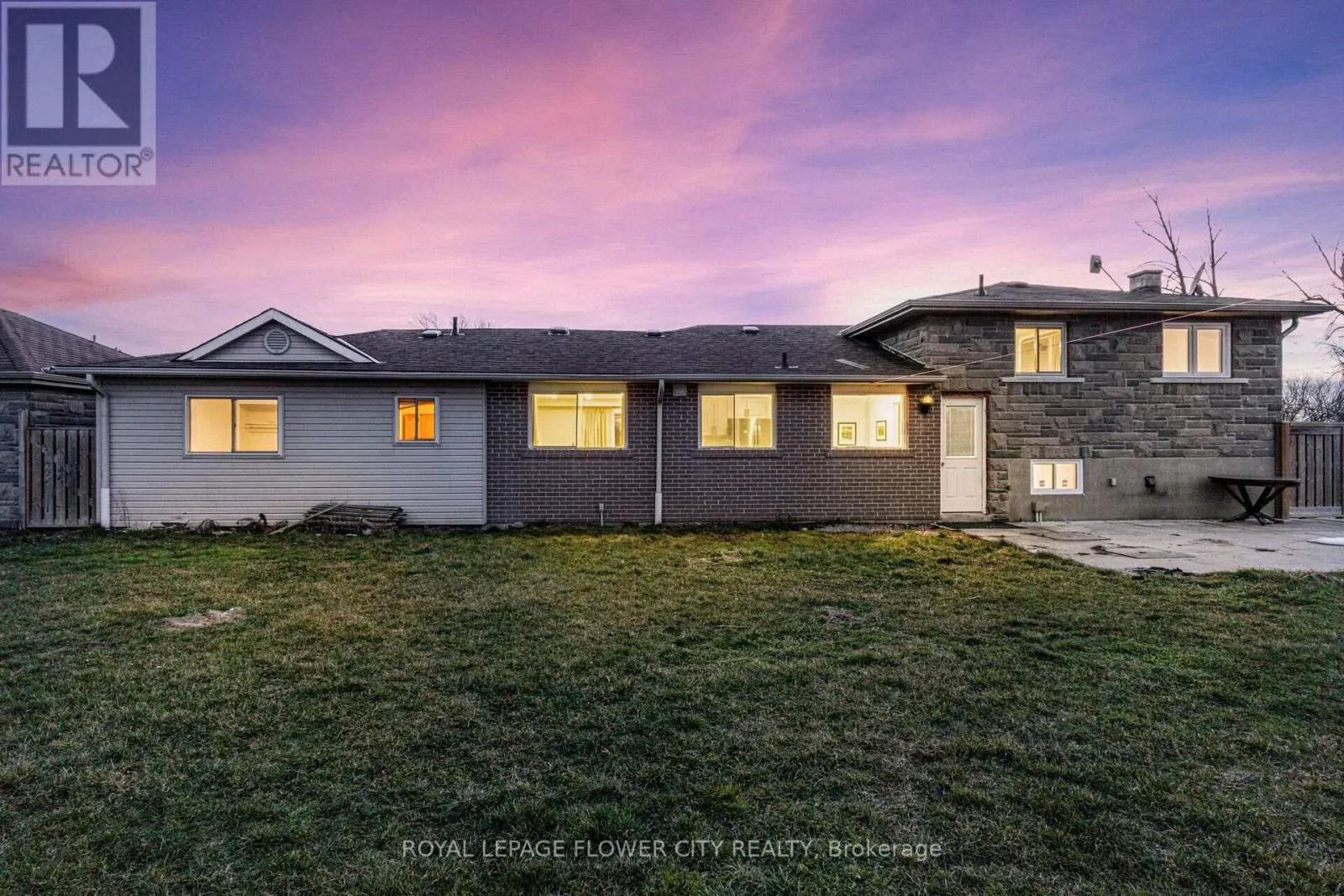 12821 HERITAGE ROAD