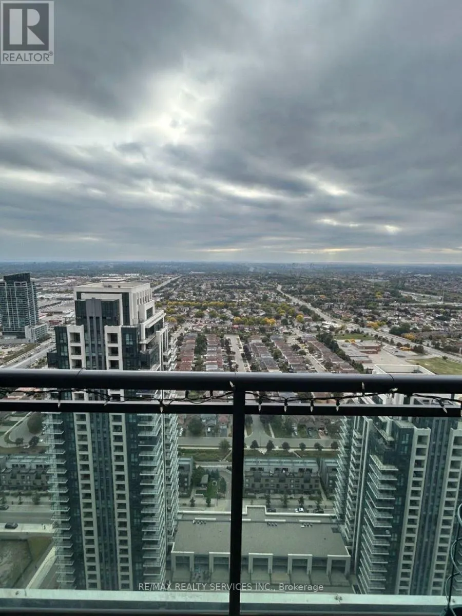 4005 - 4070 CONFEDERATION PARKWAY