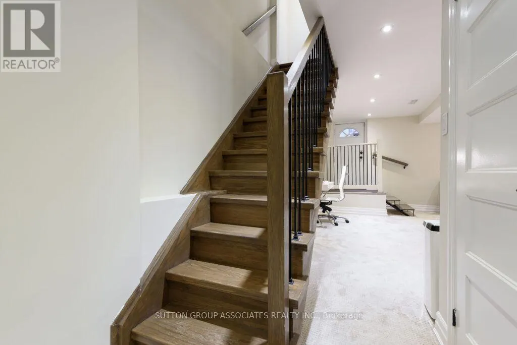 71 KERSDALE AVENUE
