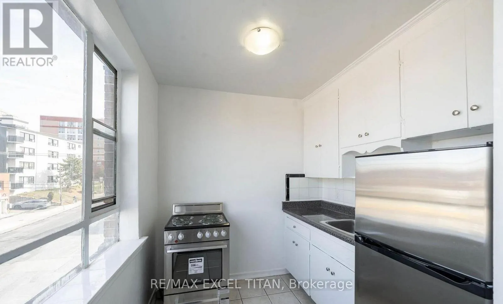 G4 - 2505 EGLINTON AVENUE W