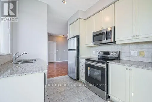 2009 - 80 ABSOLUTE AVENUE