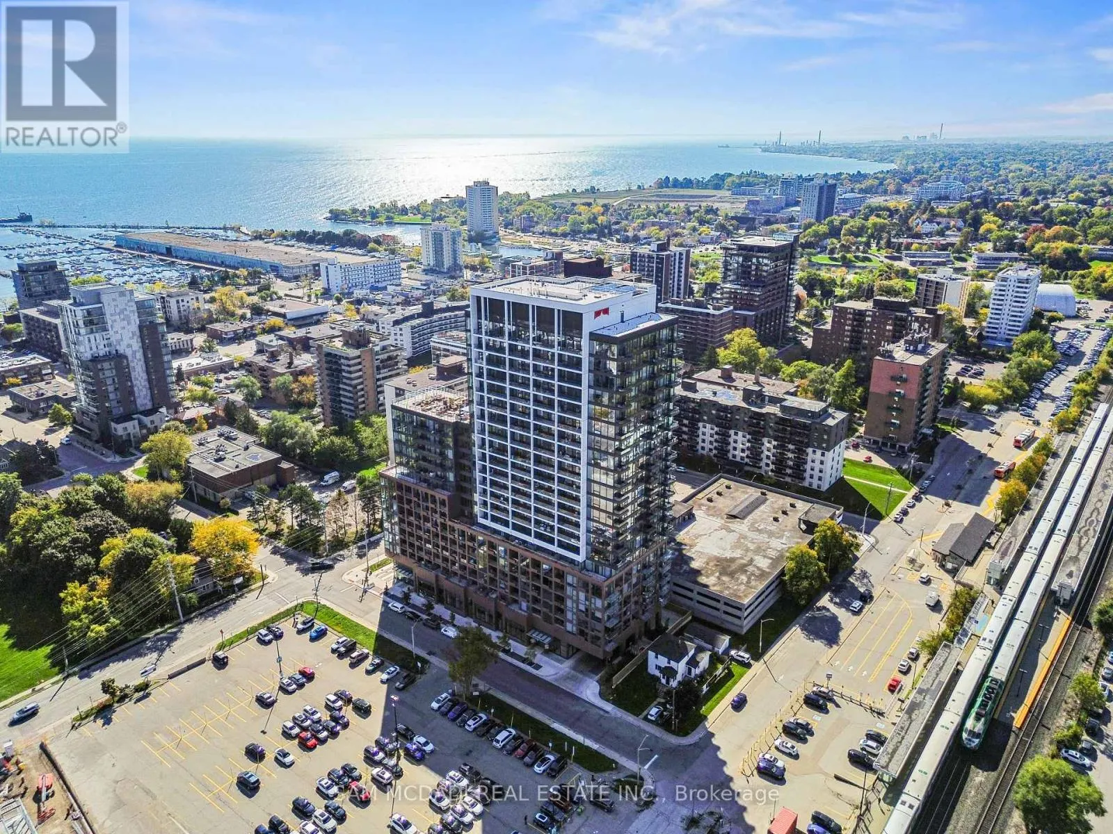 1315 - 28 ANN STREET