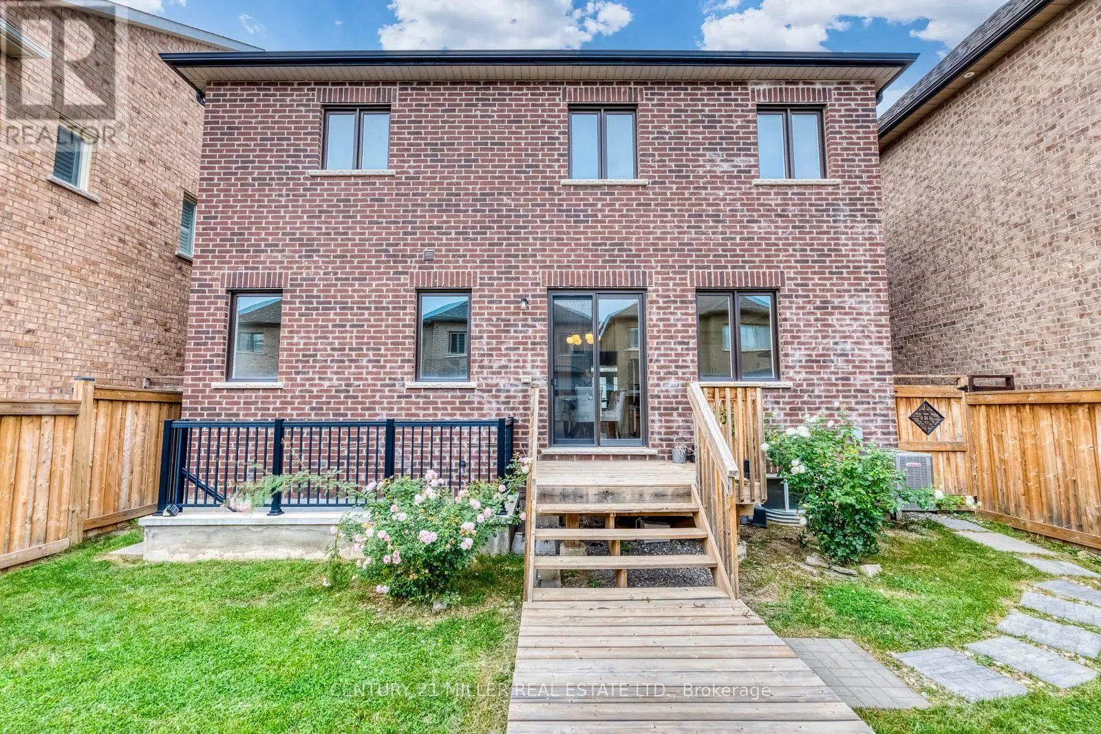 82 MERLIN STREET